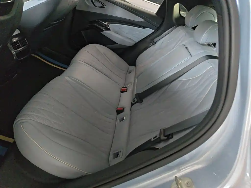 BYD Seal — фото 17