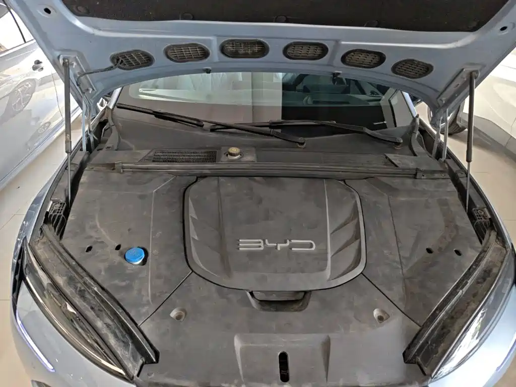 BYD Seal — фото 20