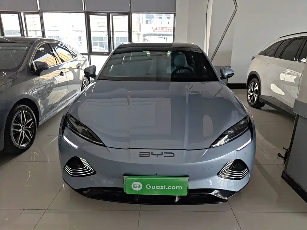 BYD Seal — фото 3