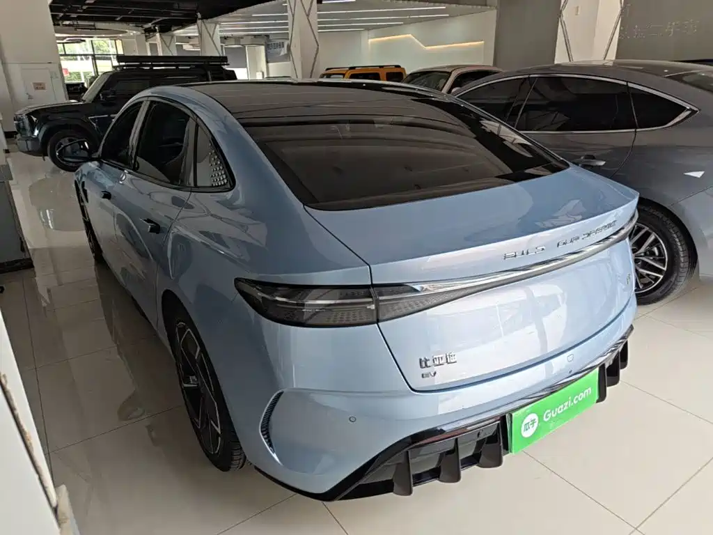 BYD Seal — фото 5