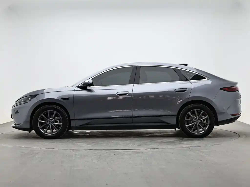 BYD Qin L — фото 6