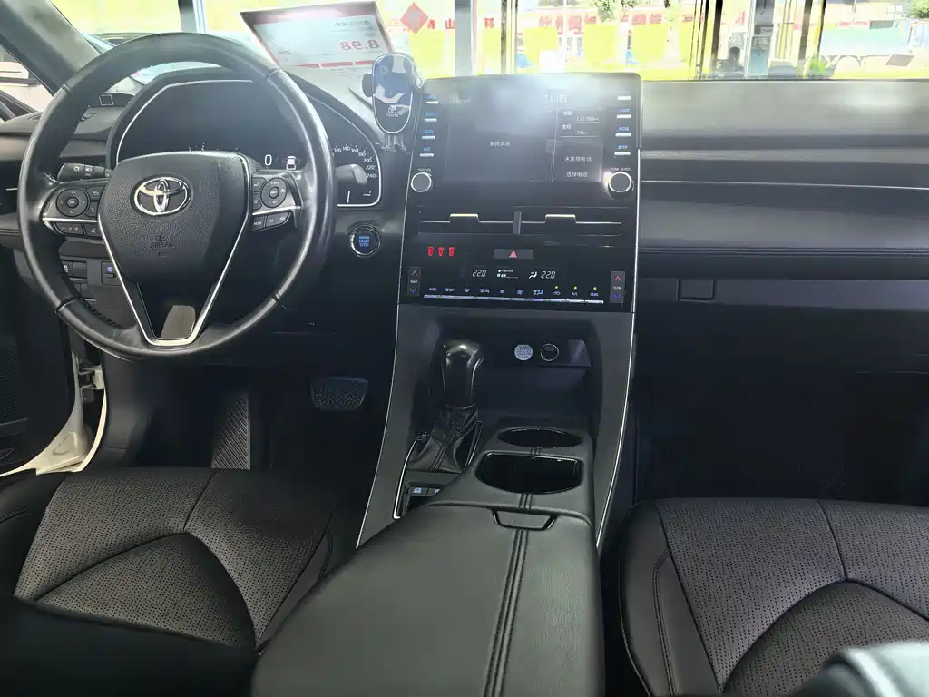 Toyota Avalon — фото 14