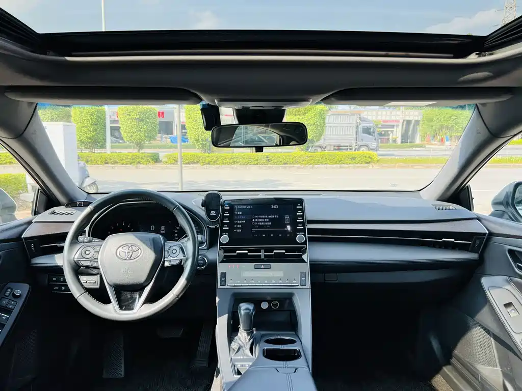 Toyota Avalon — фото 10