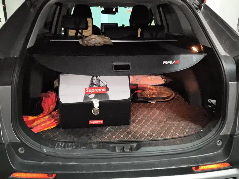 Toyota RAV4 — фото 4