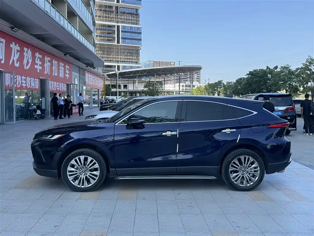 Toyota Harrier — фото 3
