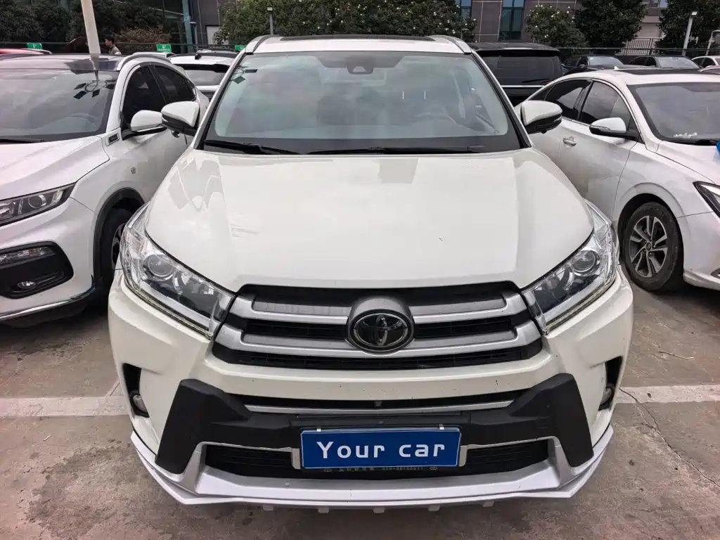 Toyota Highlander — фото 2
