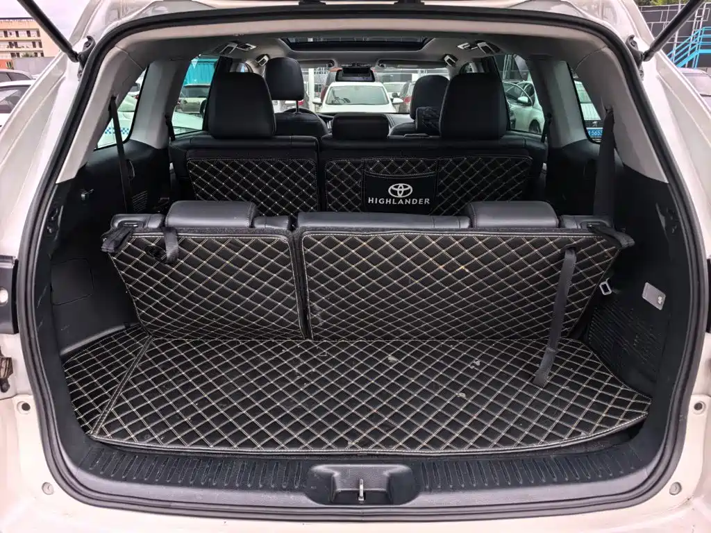Toyota Highlander — фото 7