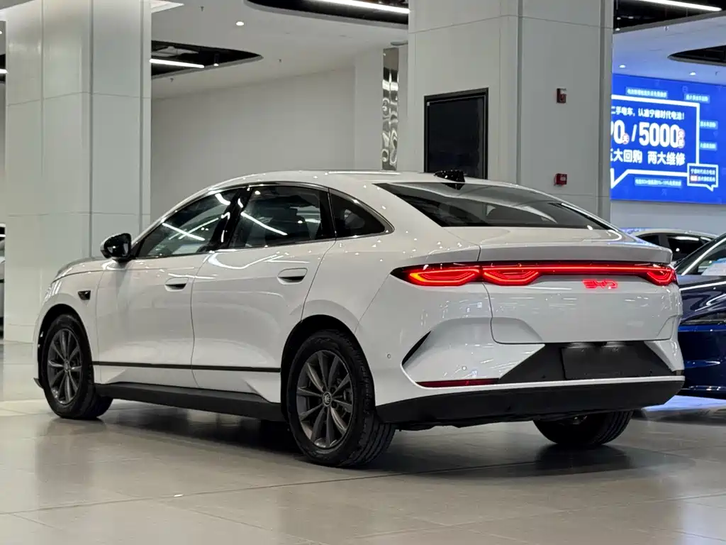 BYD Qin L — фото 6