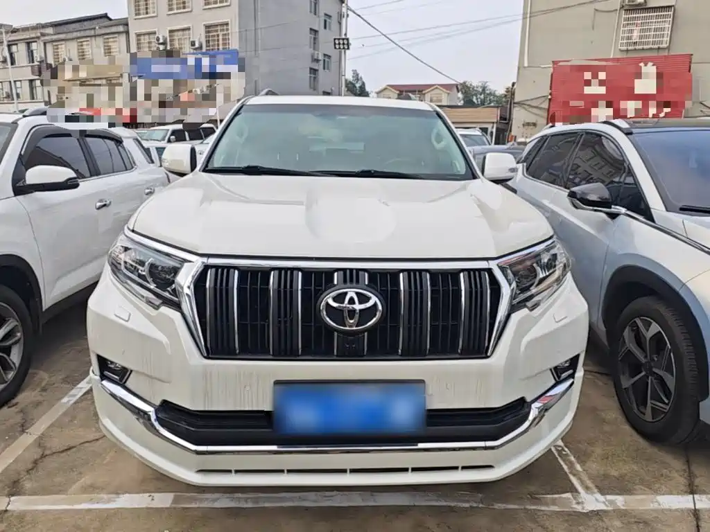 Toyota Prado — фото 2