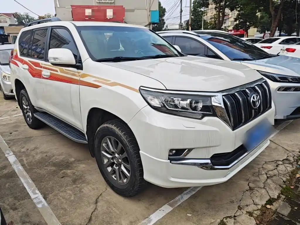 Toyota Prado — фото 3