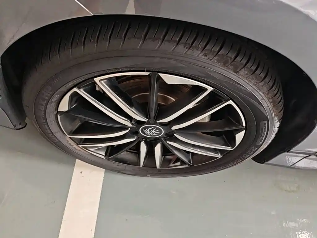 BYD Qin L — фото 23