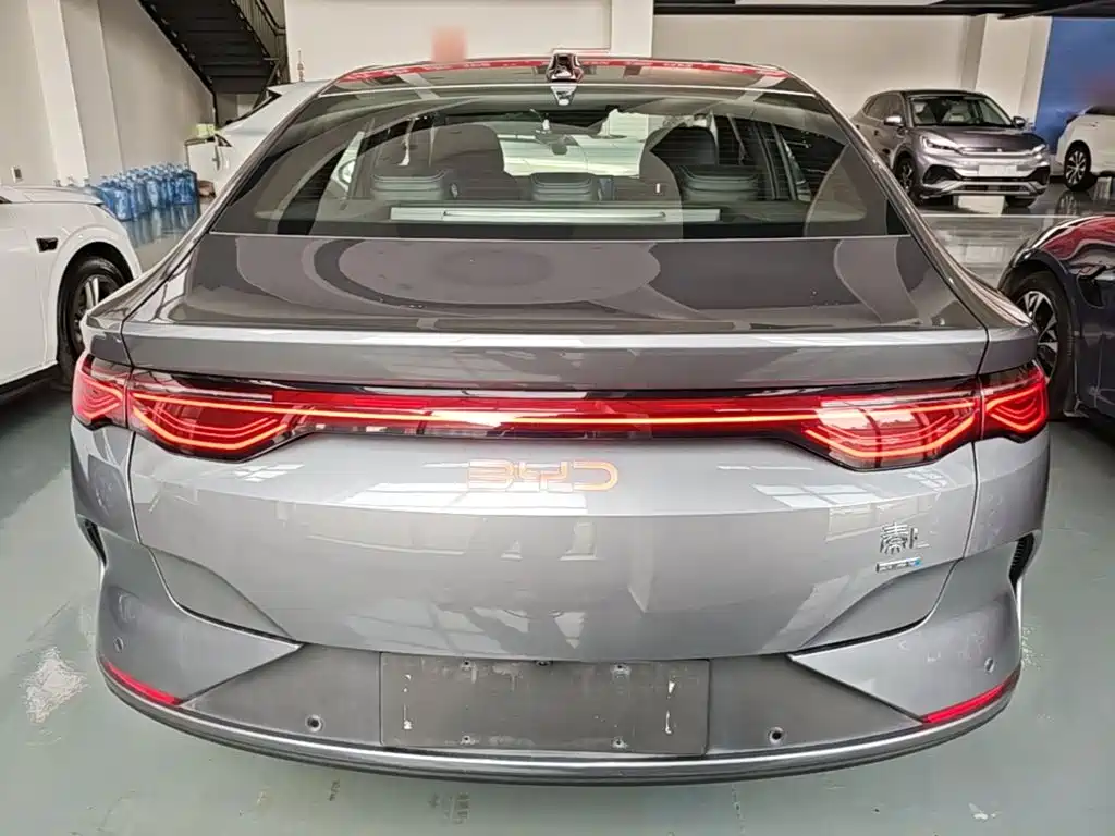 BYD Qin L — фото 6