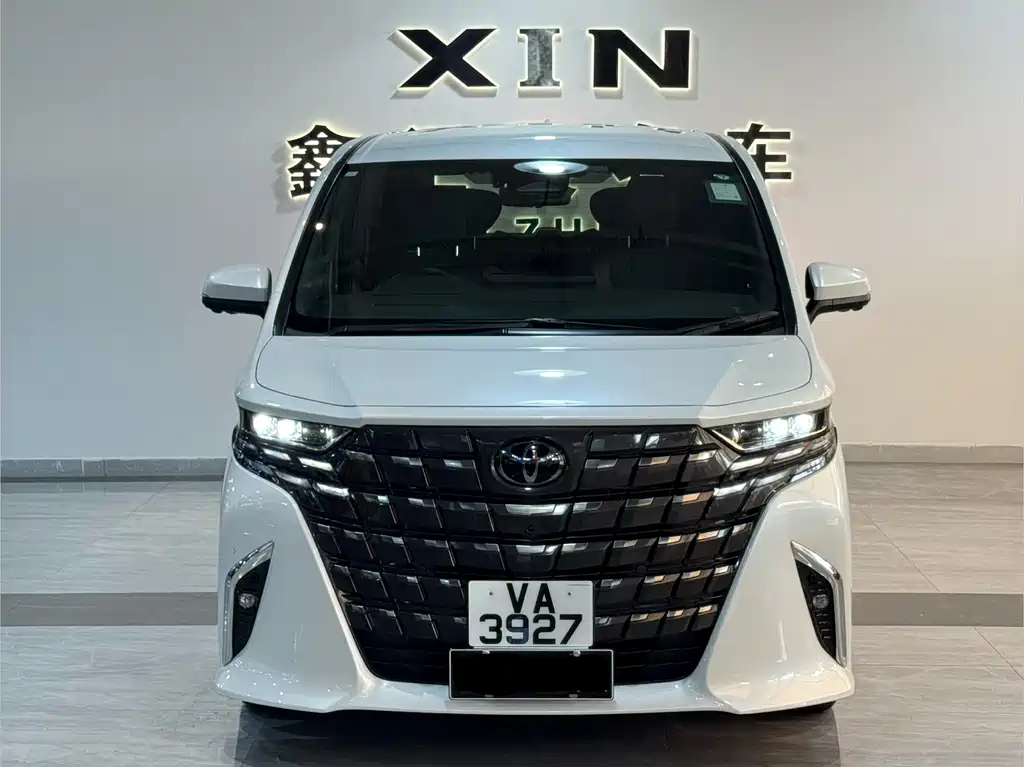 Toyota Alphard — фото 3
