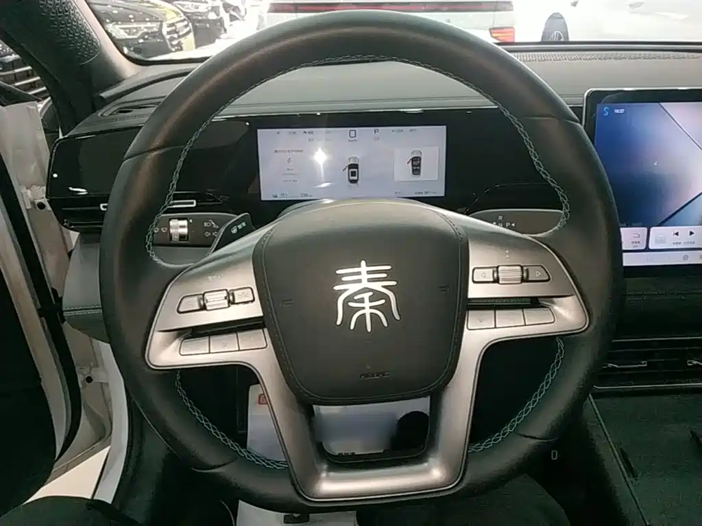 BYD Qin L — фото 11