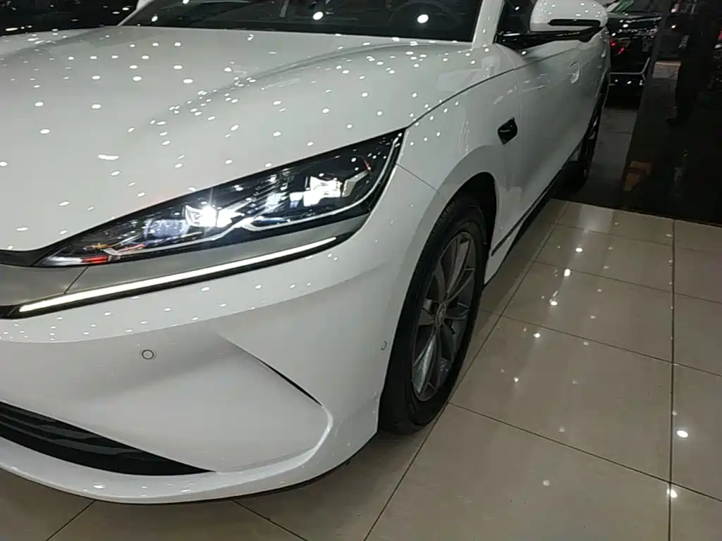 BYD Qin L — фото 24