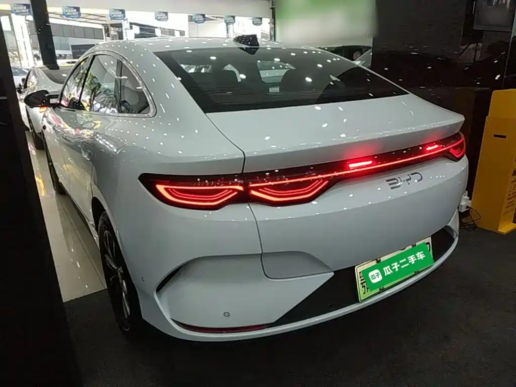 BYD Qin L — фото 5