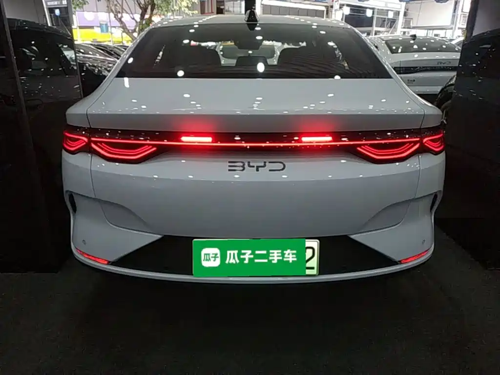 BYD Qin L — фото 6