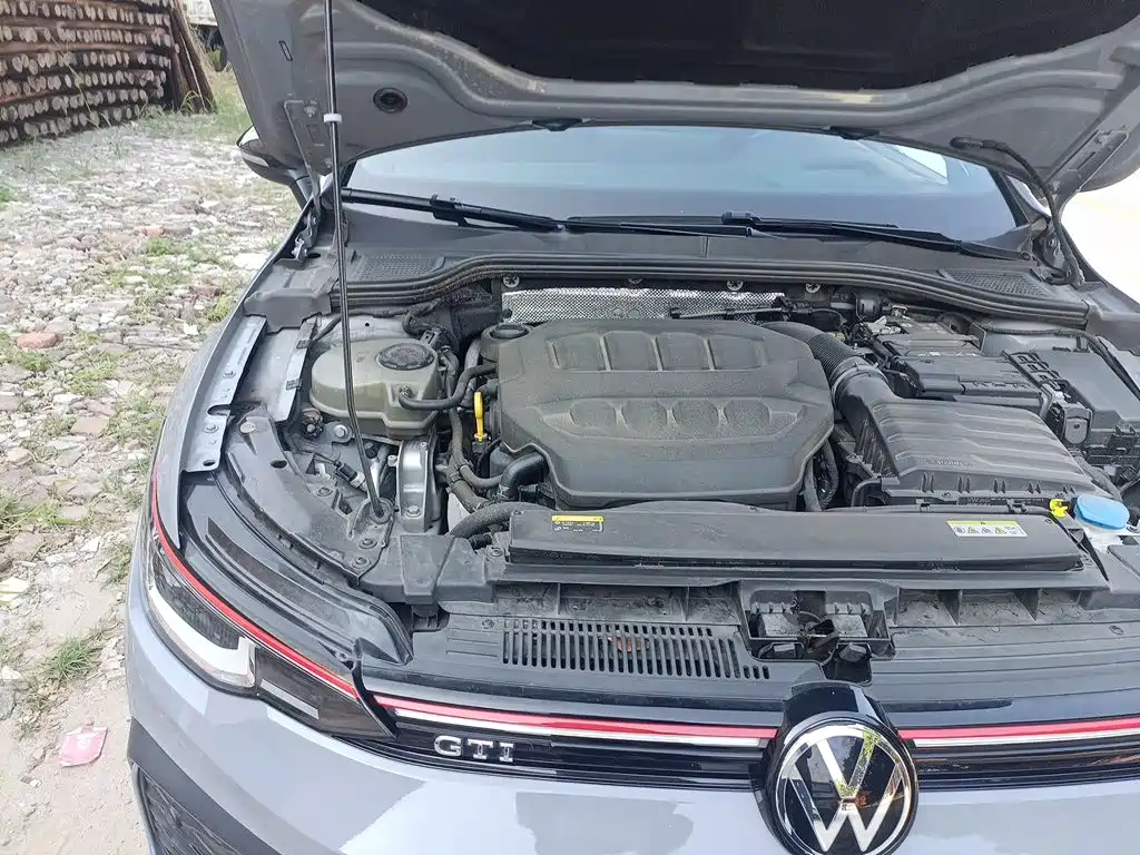 Volkswagen Golf GTI — фото 20