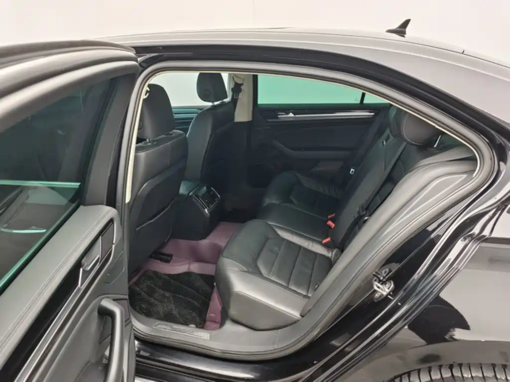 Volkswagen Phideon — фото 8