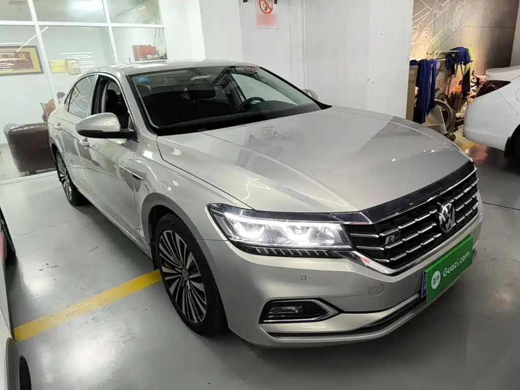 Volkswagen Passat — фото 3