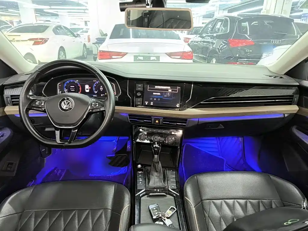 Volkswagen Passat — фото 9
