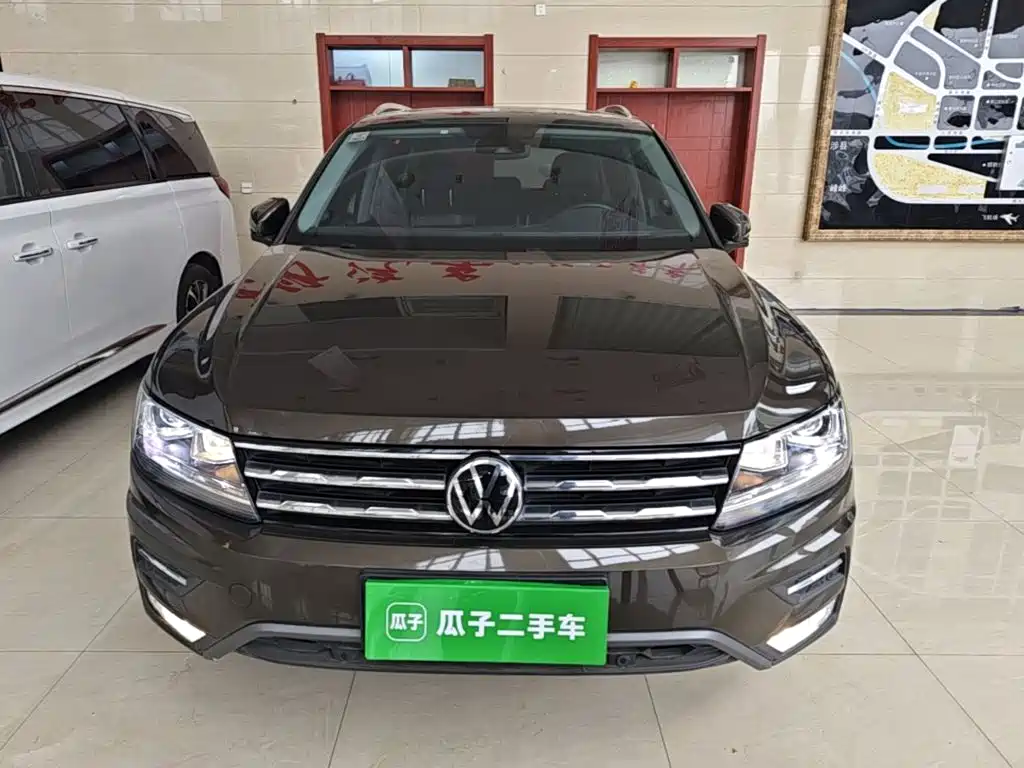 Volkswagen Tiguan L — фото 2