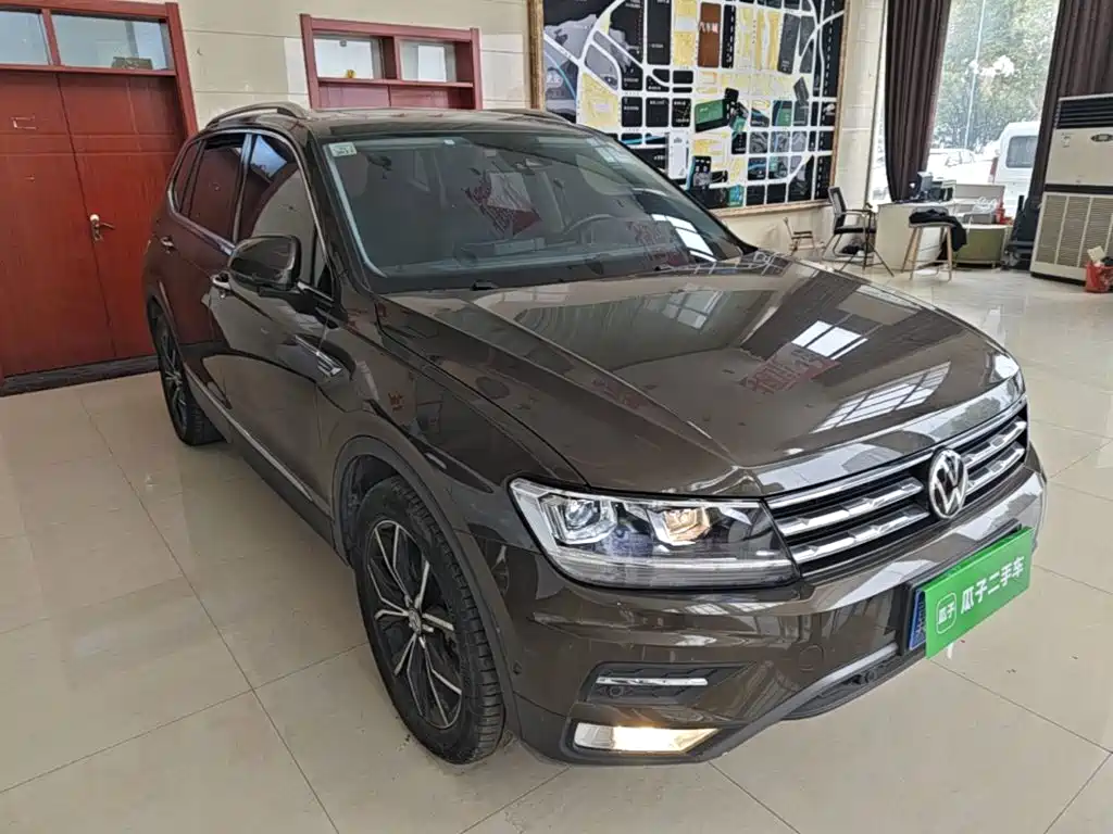 Volkswagen Tiguan L — фото 3