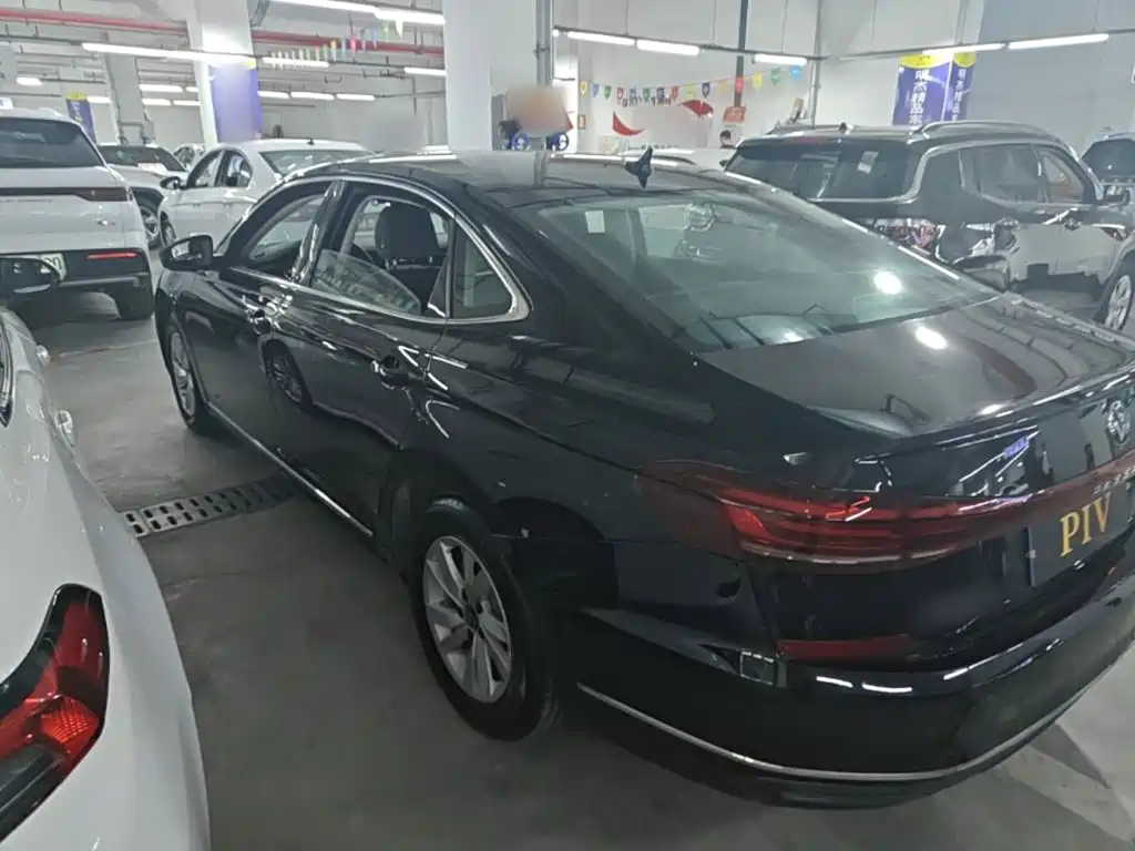Volkswagen Passat — фото 4