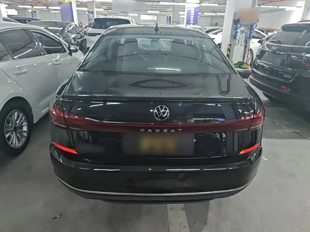 Volkswagen Passat — фото 5