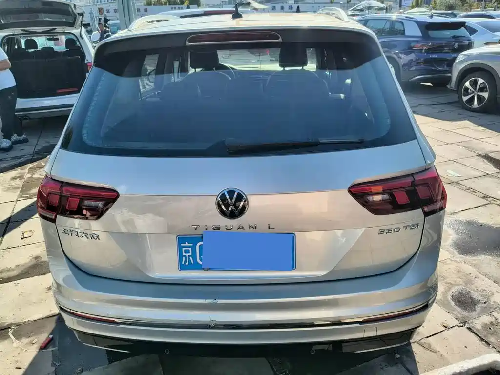 Volkswagen Tiguan L — фото 5