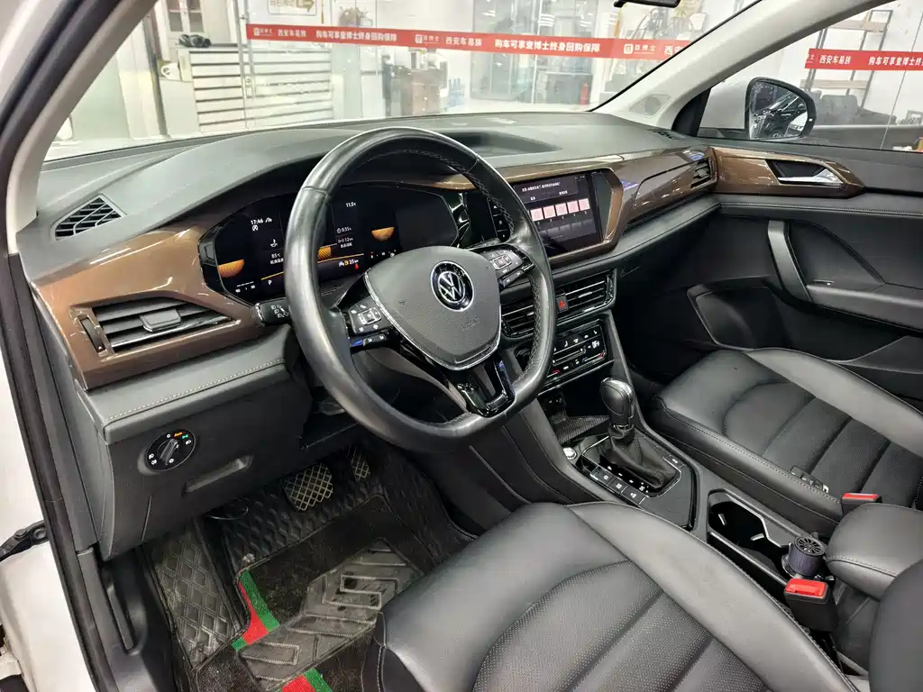 Volkswagen Tharu — фото 6
