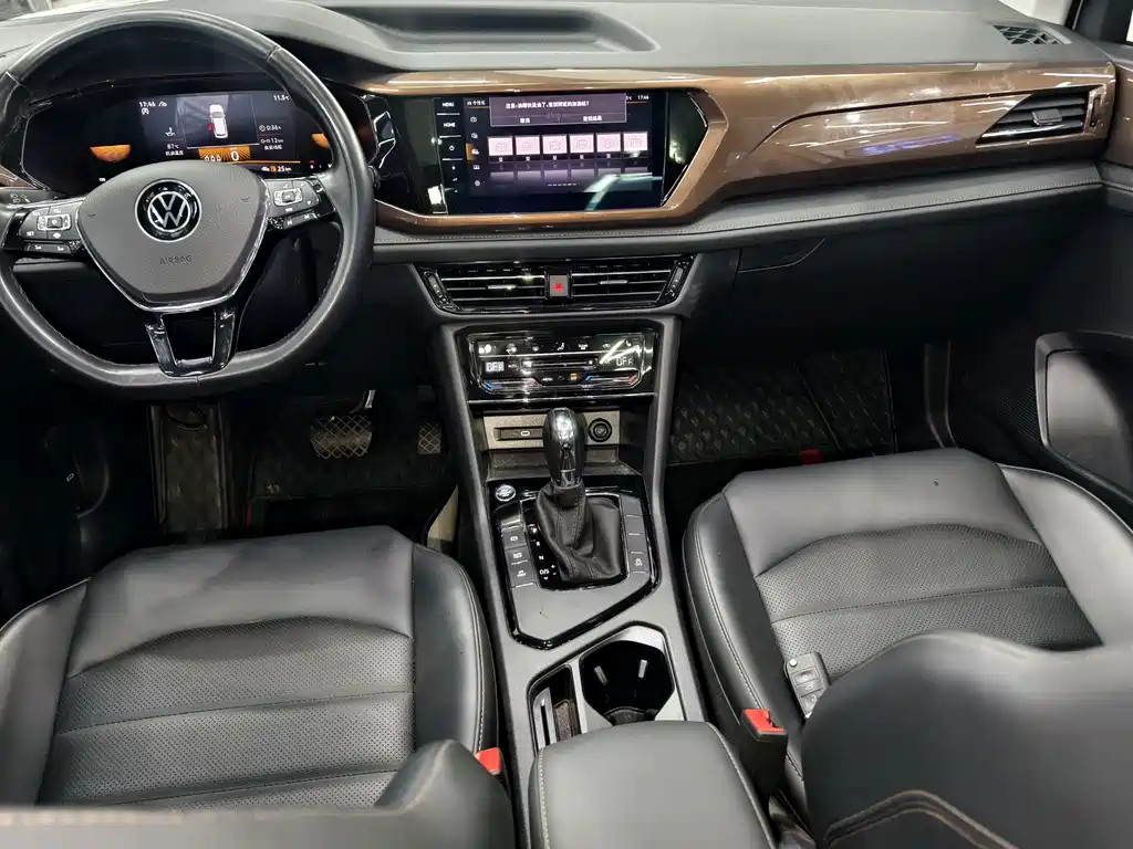 Volkswagen Tharu — фото 10