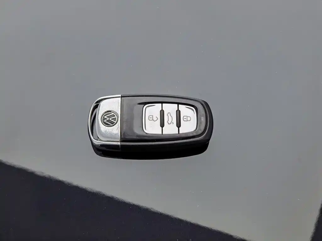 Volkswagen Phideon — фото 19