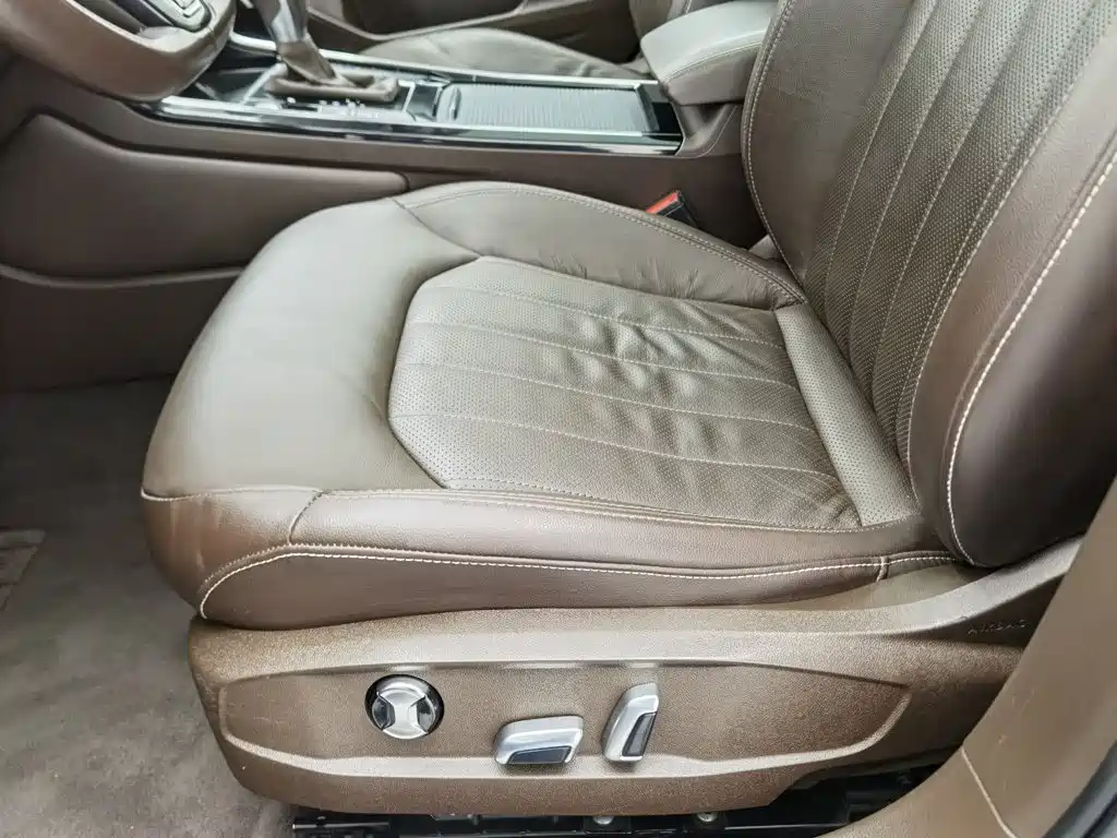 Volkswagen Phideon — фото 20