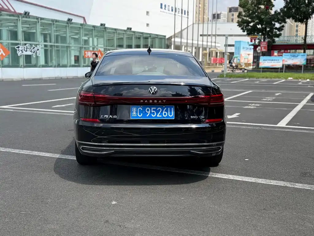 Volkswagen Passat — фото 5