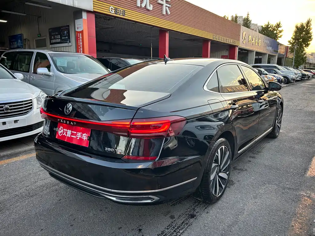 Volkswagen Passat — фото 4
