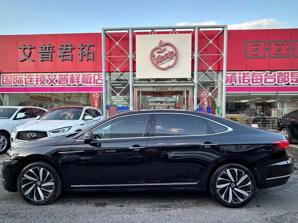 Volkswagen Passat — фото 7