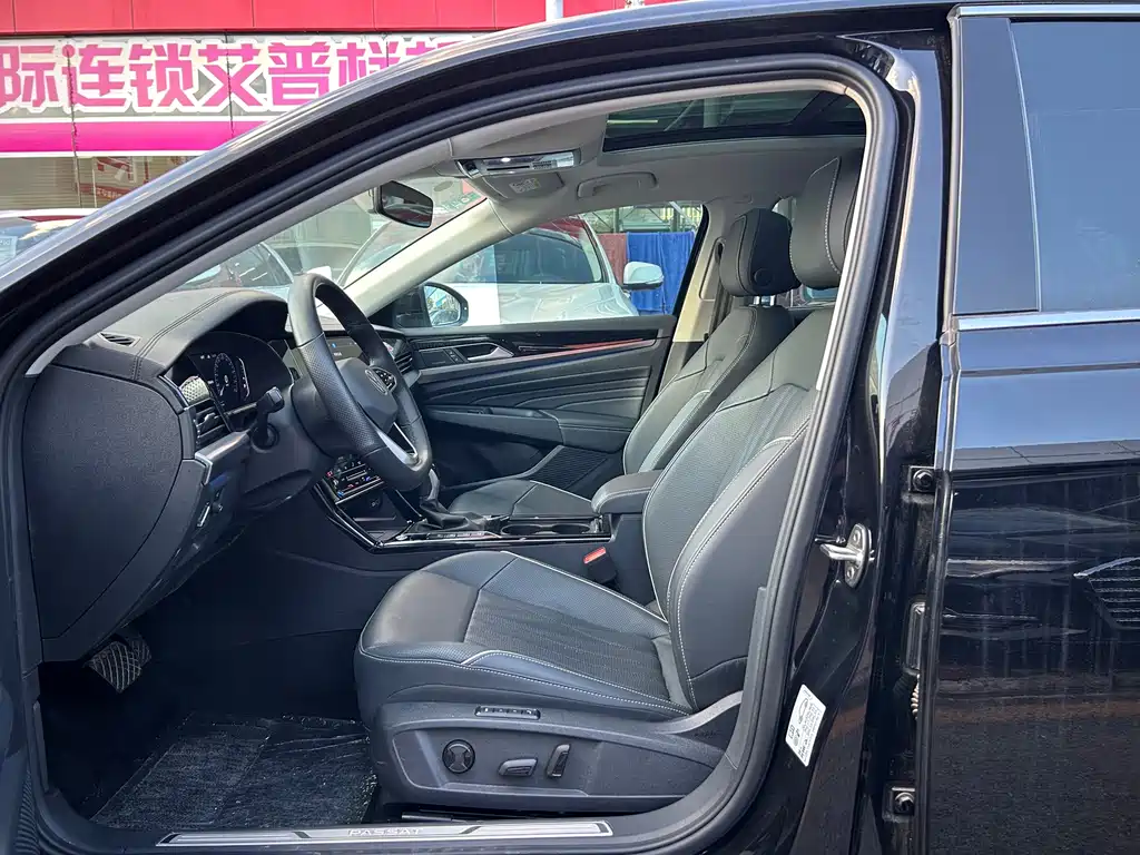 Volkswagen Passat — фото 8