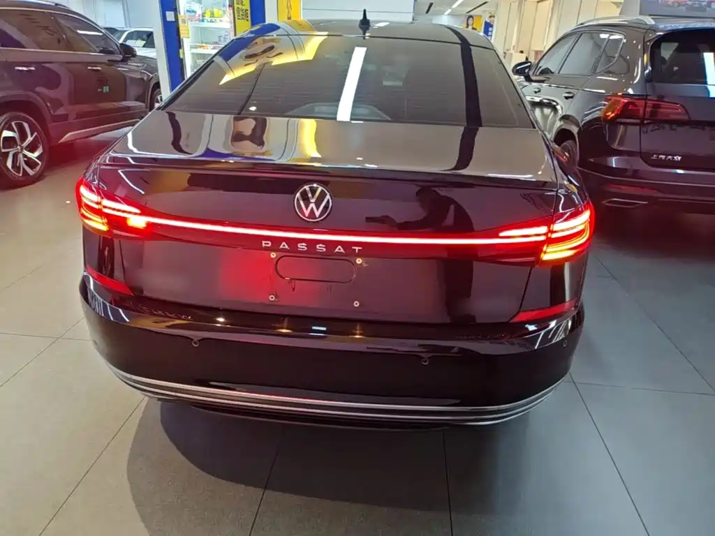 Volkswagen Passat — фото 5