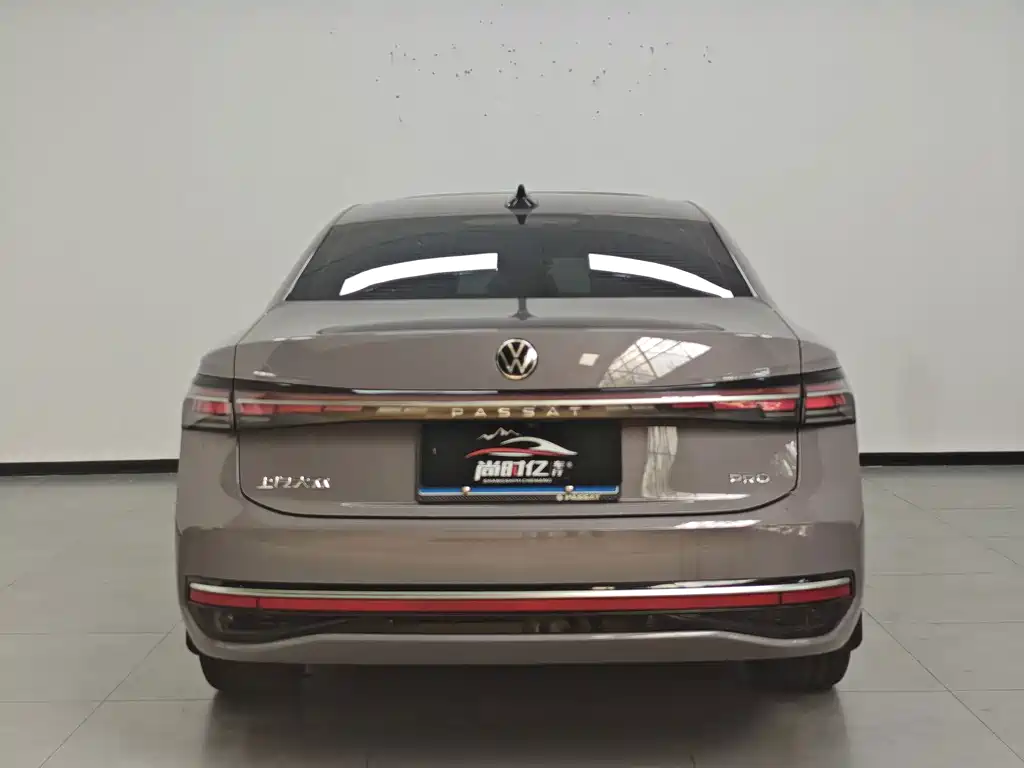 Volkswagen Passat — фото 5