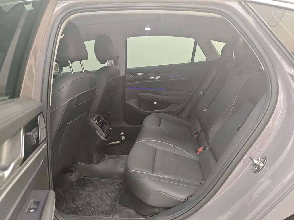 Volkswagen Passat — фото 8