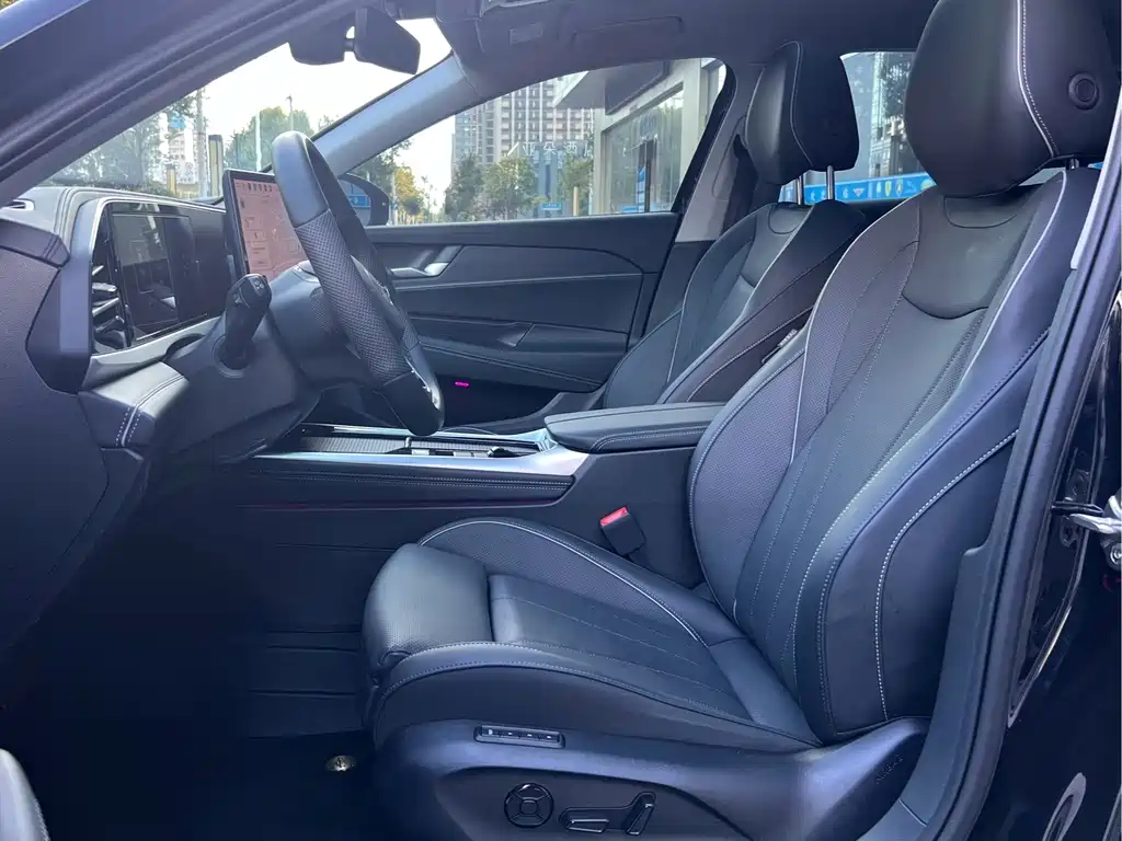 Volkswagen Passat — фото 11