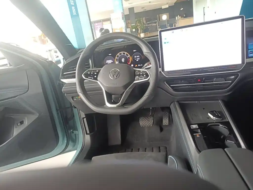Volkswagen Passat — фото 14