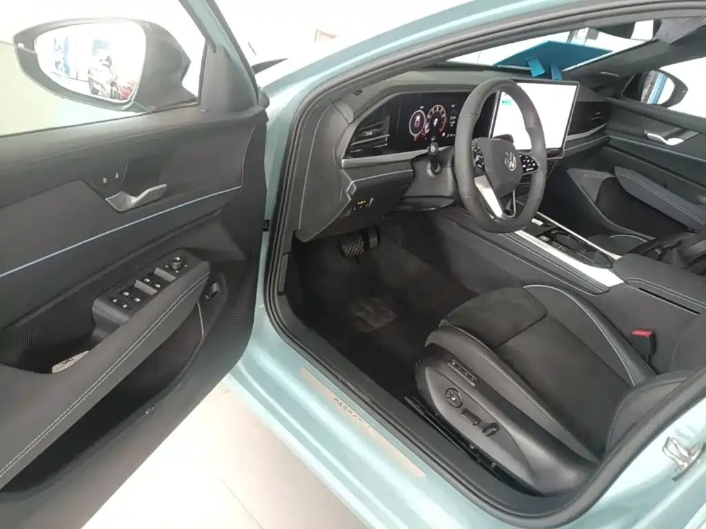 Volkswagen Passat — фото 20