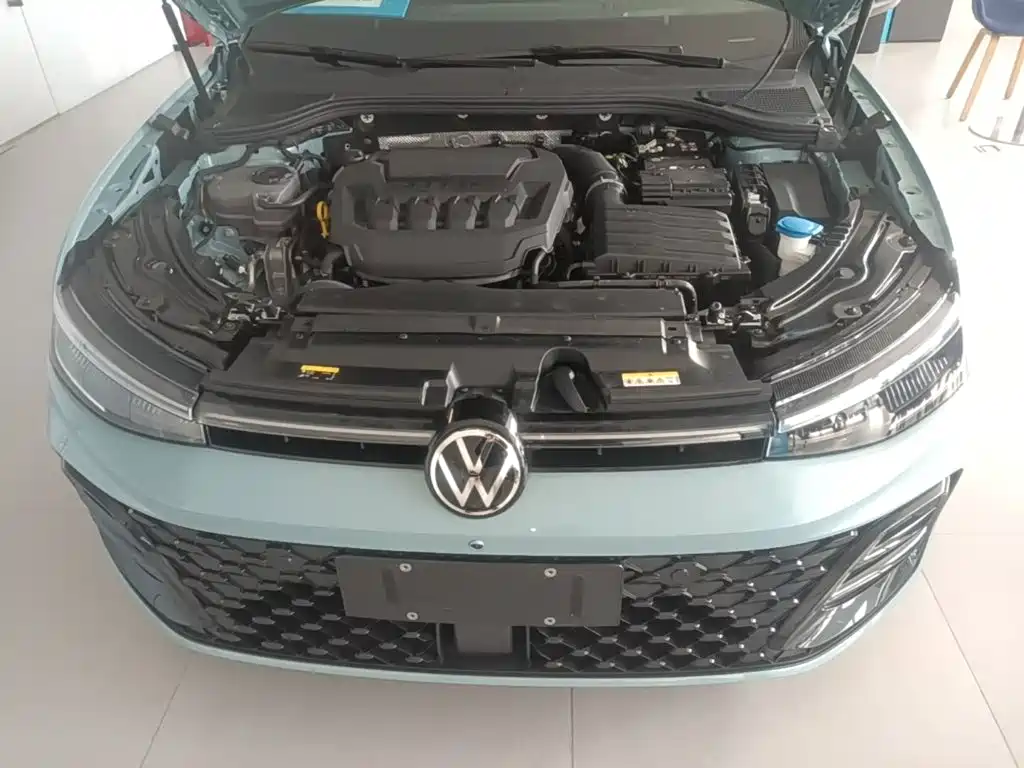 Volkswagen Passat — фото 24