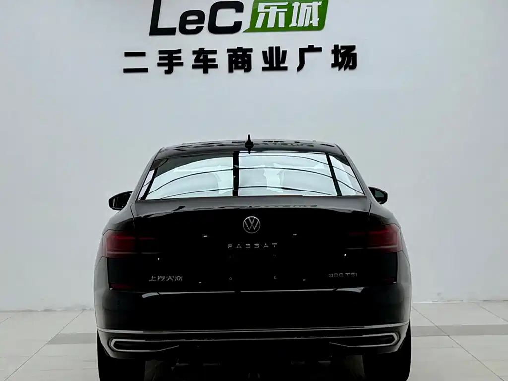 Volkswagen Passat — фото 5