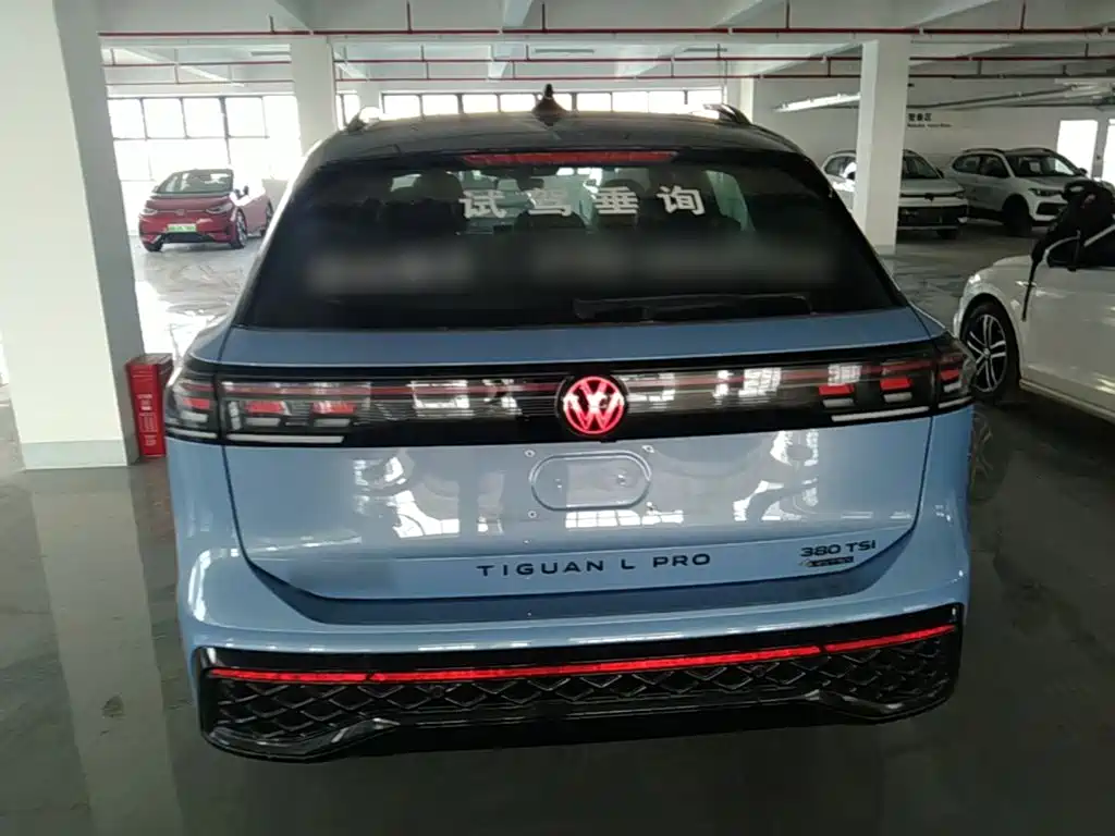 Volkswagen Tiguan L — фото 5