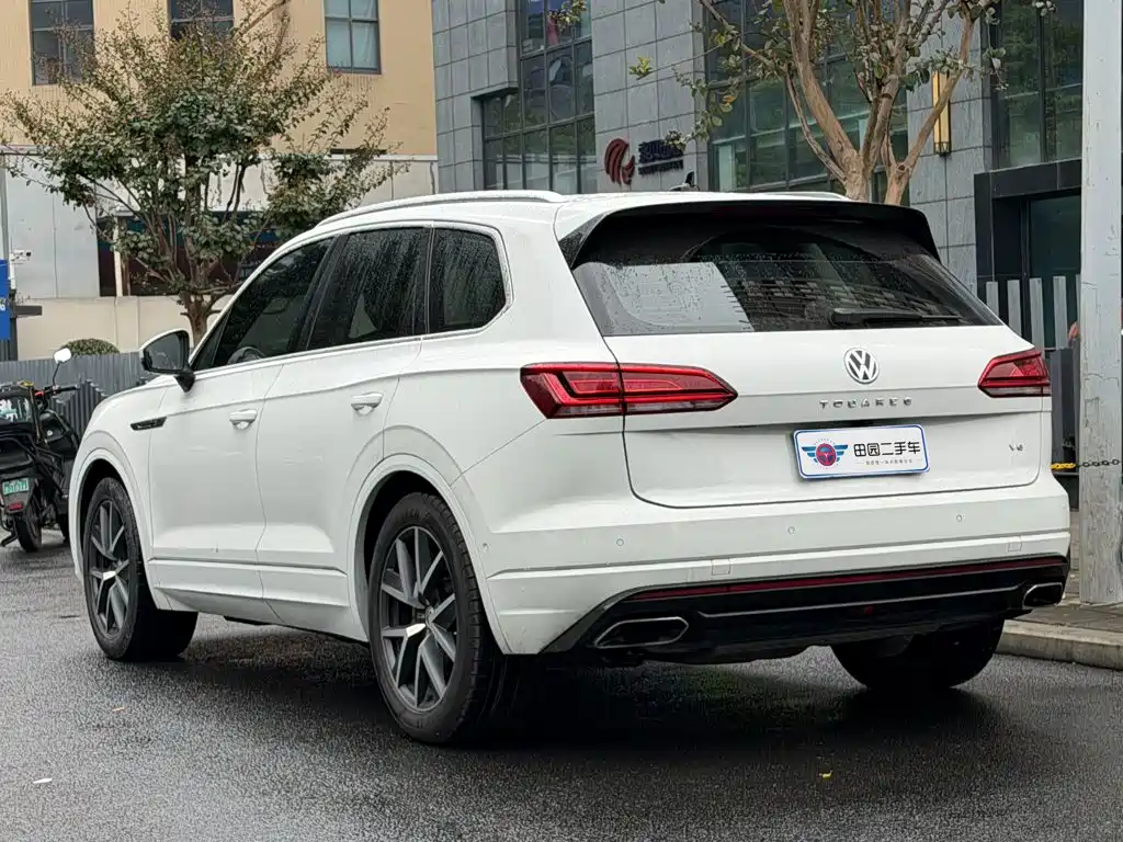 Volkswagen Touareg — фото 4