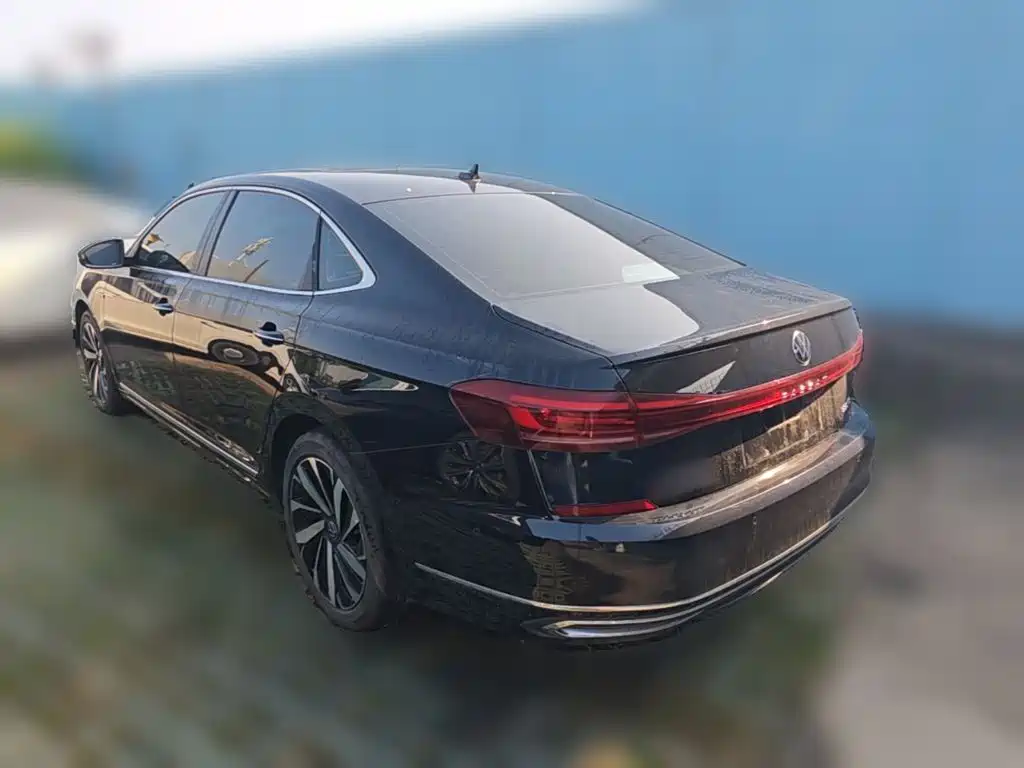 Volkswagen Passat — фото 6