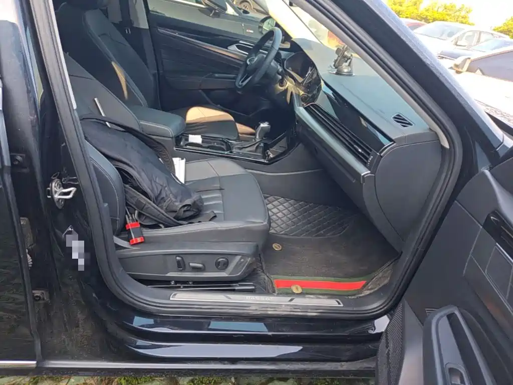 Volkswagen Passat — фото 8